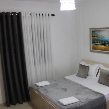 Deni'S Family Apartment In New Blvd Tirana Kültér fotó